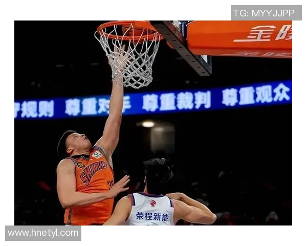 上海篮球队在世界锦标赛积分榜上以73分稳居第一名展现强劲实力